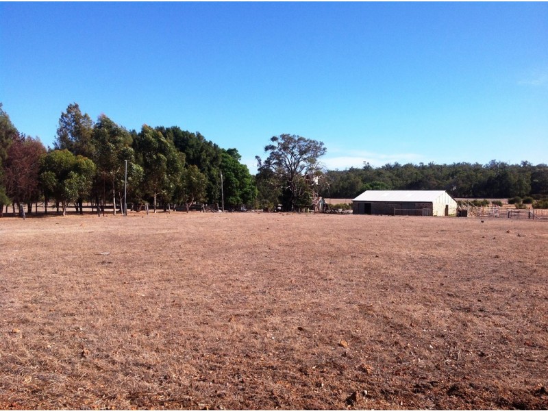 173 Jubb Road, Jarrahdale WA 6124