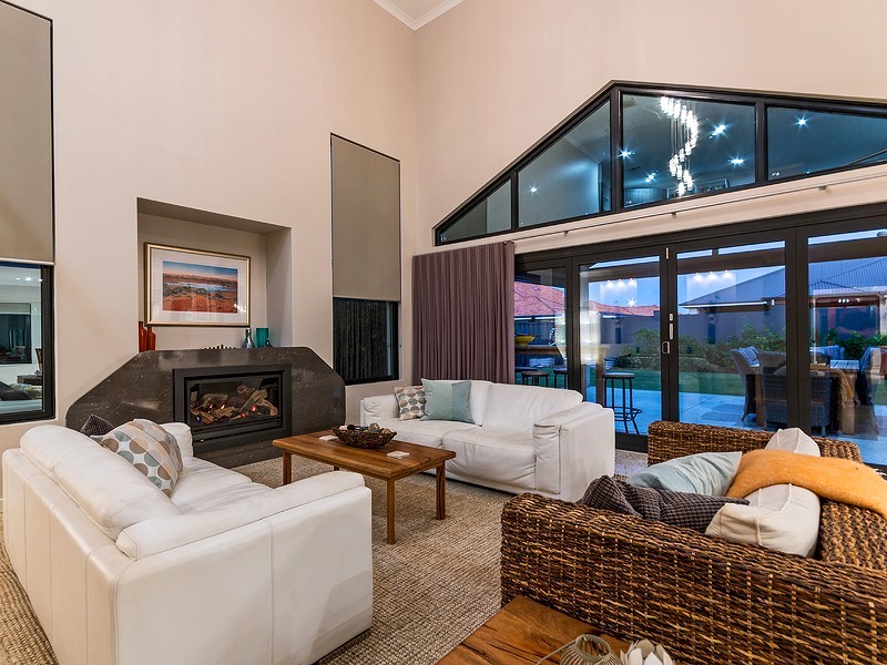 21 Fridayhill Drive, Southern River WA 6110