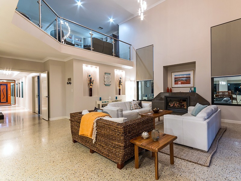 21 Fridayhill Drive, Southern River WA 6110