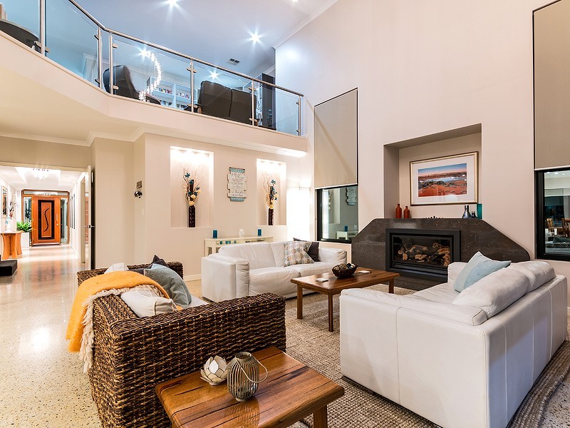 21 Fridayhill Drive, Southern River WA 6110