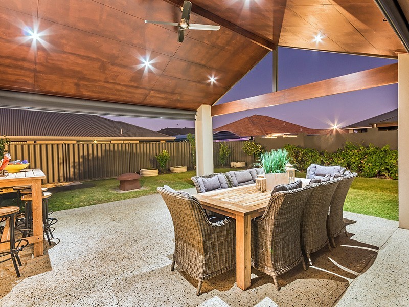 21 Fridayhill Drive, Southern River WA 6110