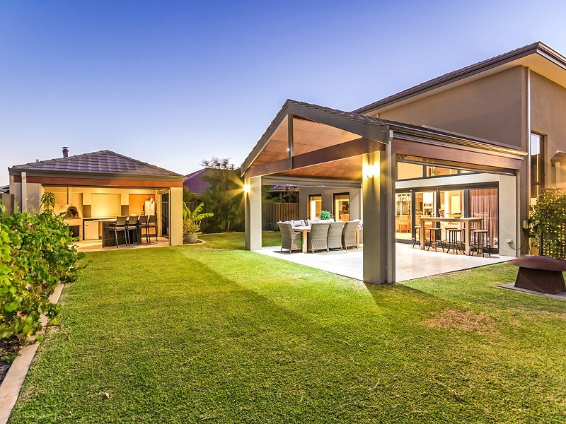 21 Fridayhill Drive, Southern River WA 6110