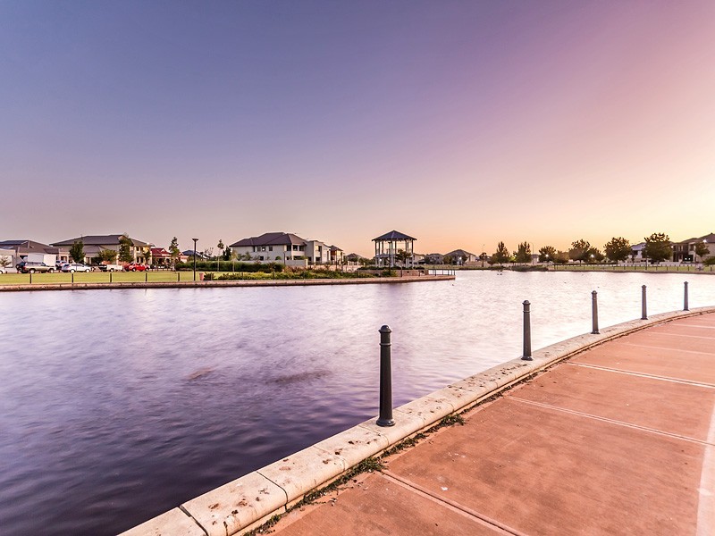 21 Fridayhill Drive, Southern River WA 6110