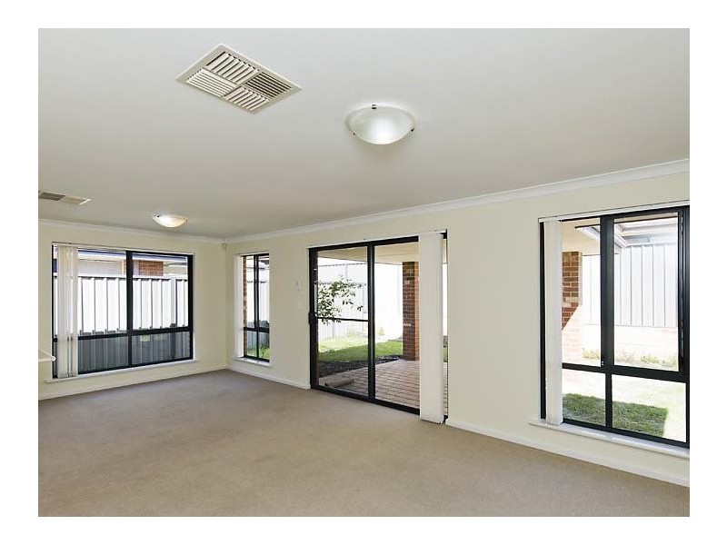 3 Gregg Place, Canning Vale WA 6155