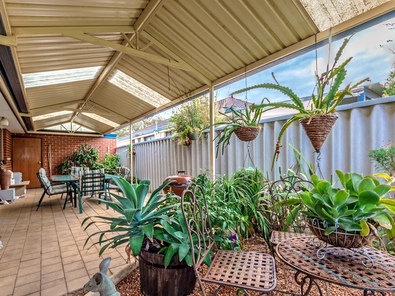 14 Batt Drive, Brookdale WA 6112