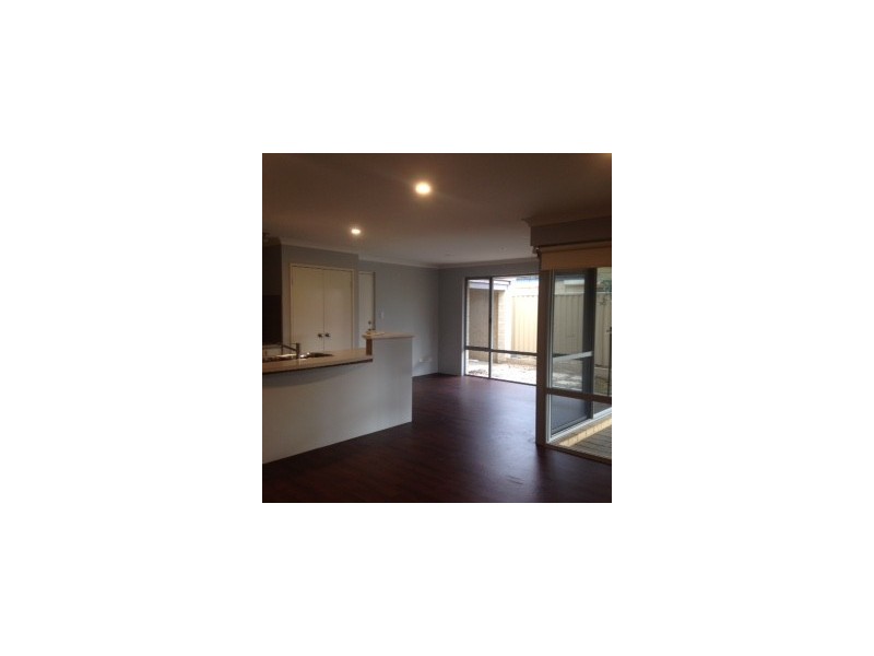 6 Vance Road, Byford WA 6122