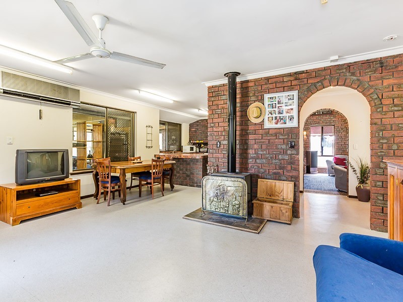 75 Gull Road, Serpentine WA 6125