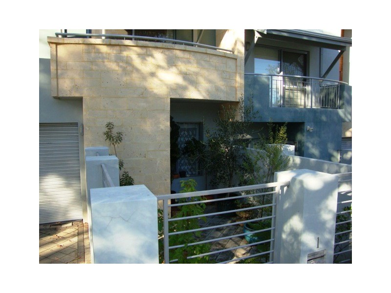 1/7 Keightley Road East, Shenton Park WA 6008