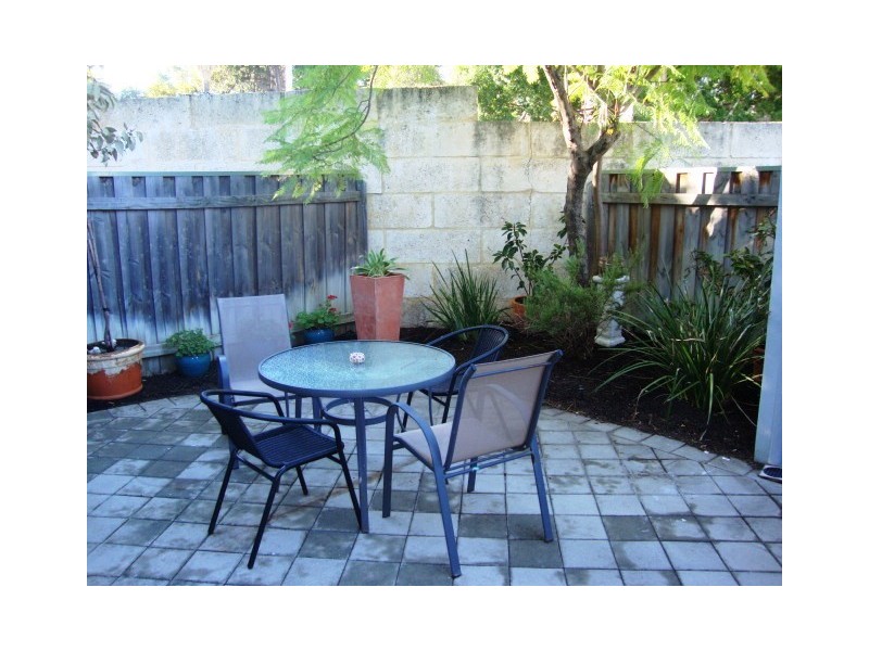 1/7 Keightley Road East, Shenton Park WA 6008