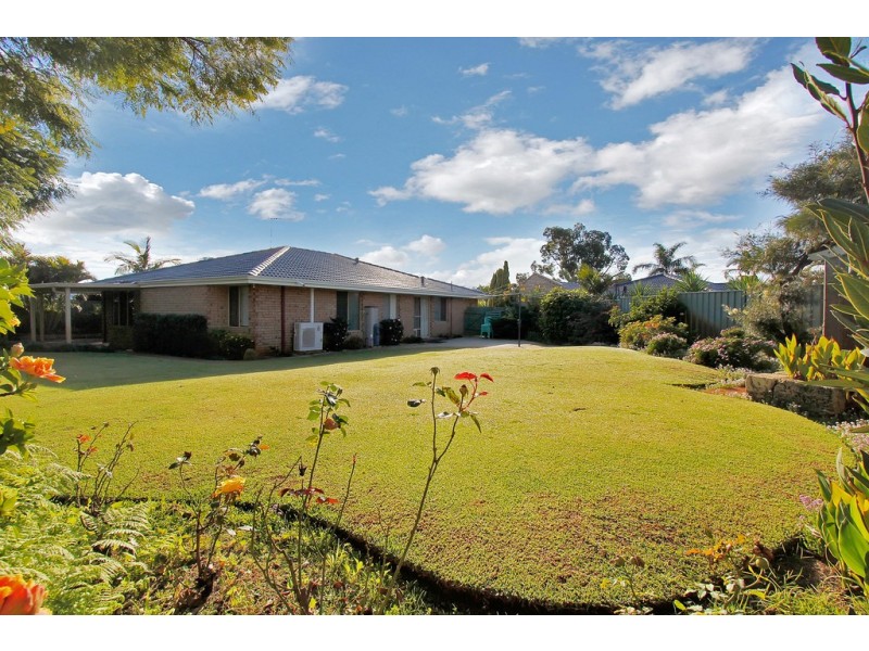 15 Springwood Way, Woodvale WA 6026