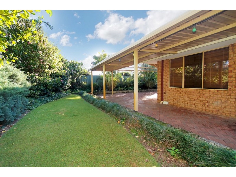 15 Springwood Way, Woodvale WA 6026