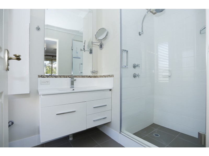 15 Springwood Way, Woodvale WA 6026