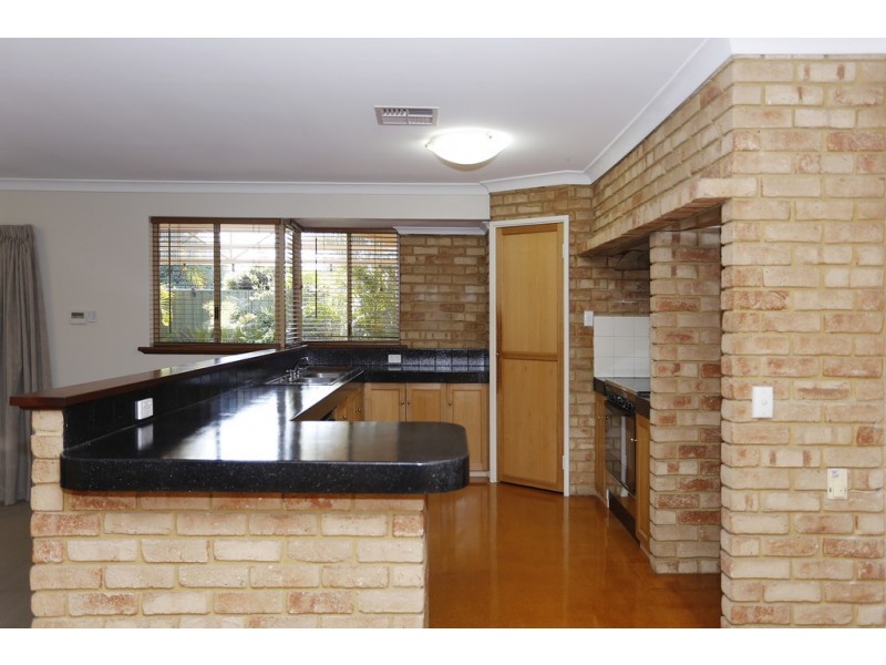 15 Springwood Way, Woodvale WA 6026