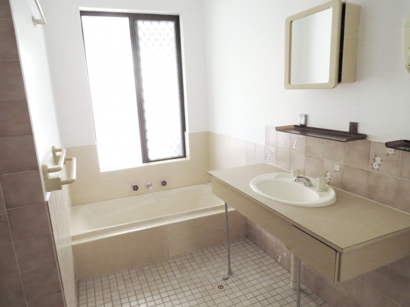 12 Mason Street, Cannington WA 6107