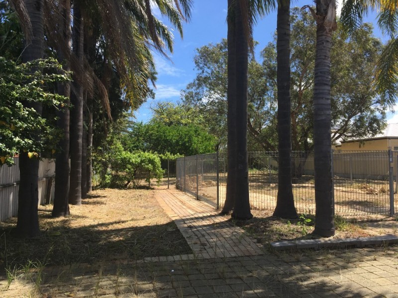 12 Mason Street, Cannington WA 6107