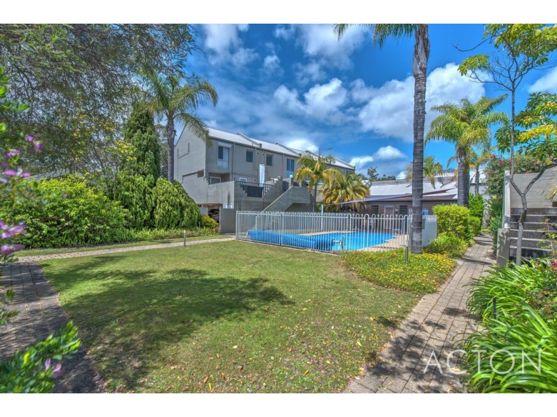 16/4 Waterway Court, Churchlands WA 6018