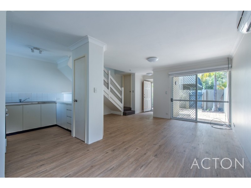 16/4 Waterway Court, Churchlands WA 6018