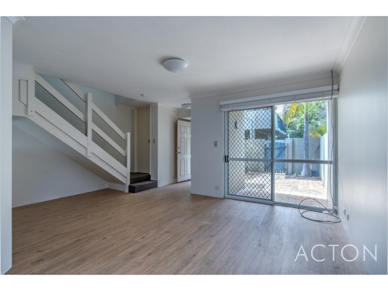 16/4 Waterway Court, Churchlands WA 6018