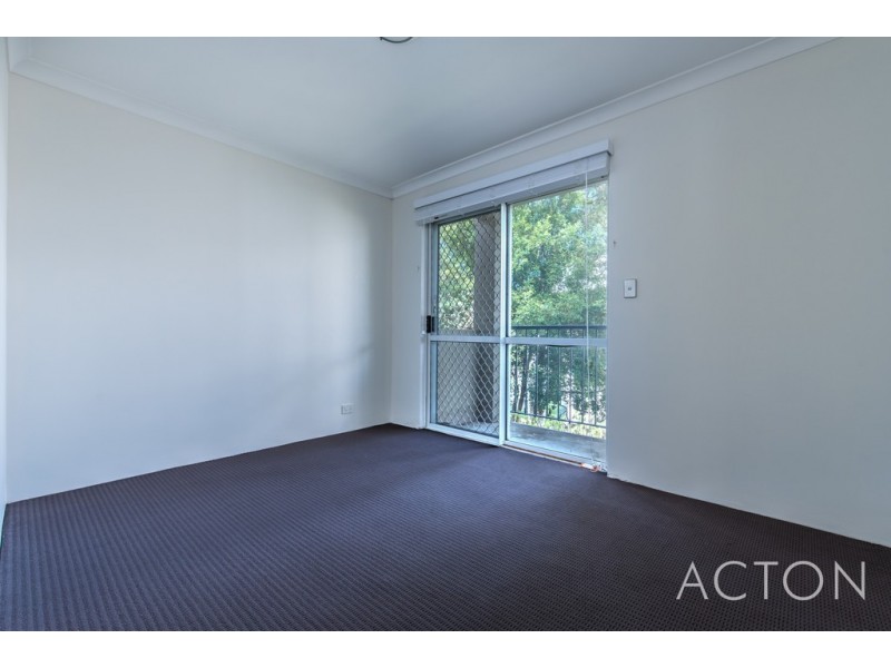 16/4 Waterway Court, Churchlands WA 6018