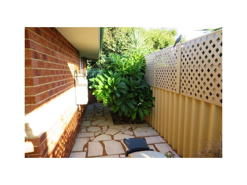 109 Roberts Road, Rivervale WA 6103