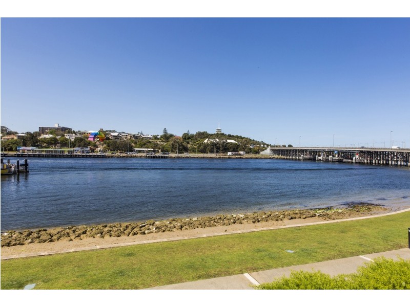 210/6 Doepel Street, North Fremantle WA 6159