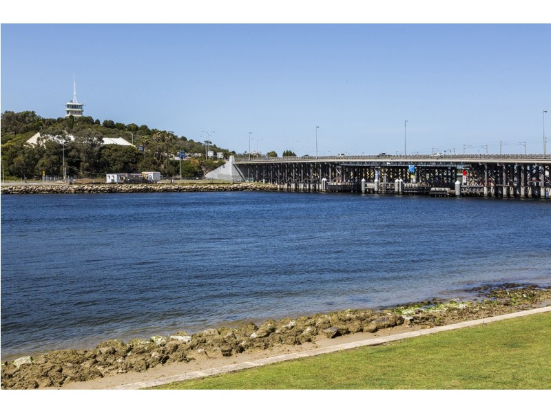 210/6 Doepel Street, North Fremantle WA 6159