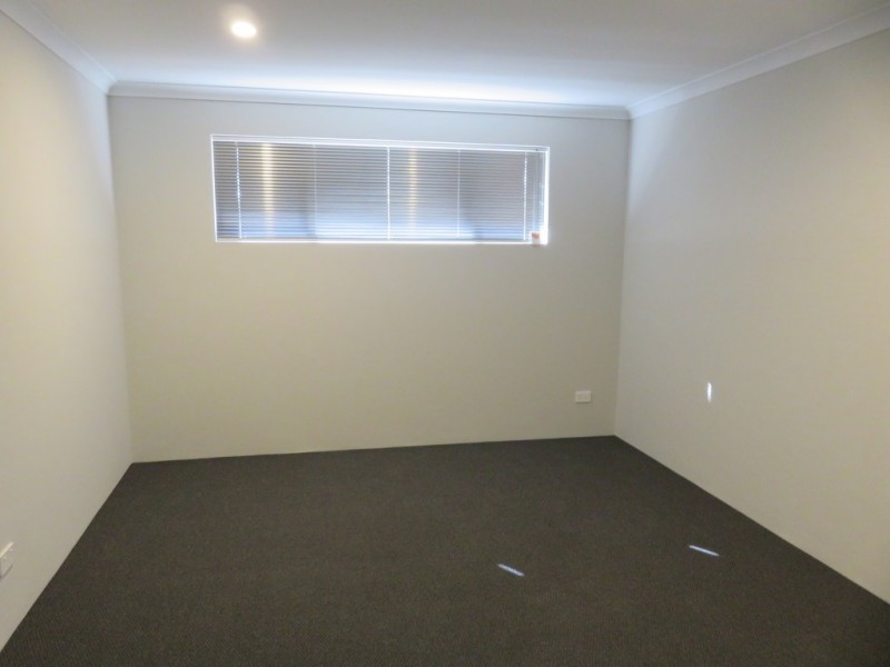 34 Beroona Way, Cockburn Central WA 6164