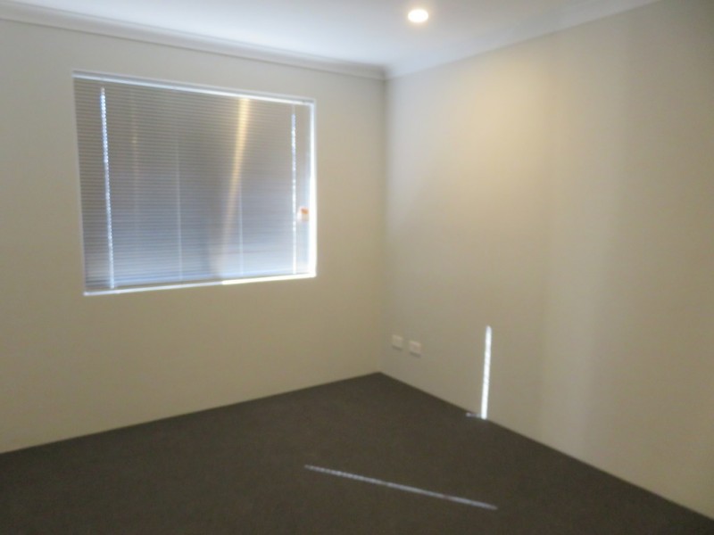 34 Beroona Way, Cockburn Central WA 6164