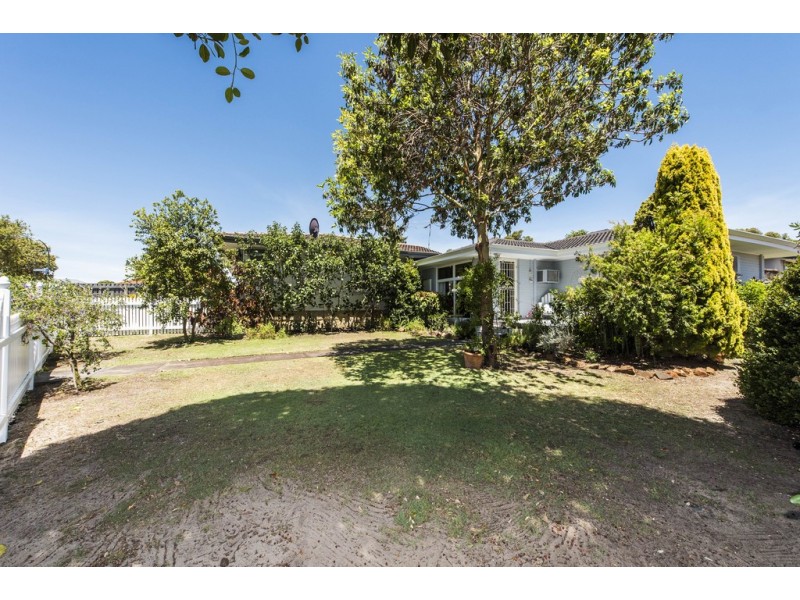 21a Oakwood Avenue, Woodlands WA 6018