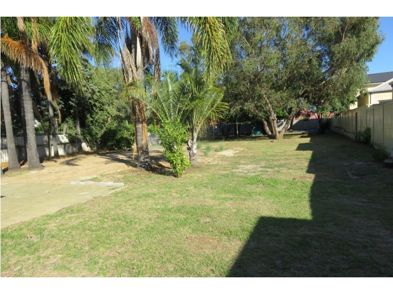 12 Mason Street, Cannington WA 6107