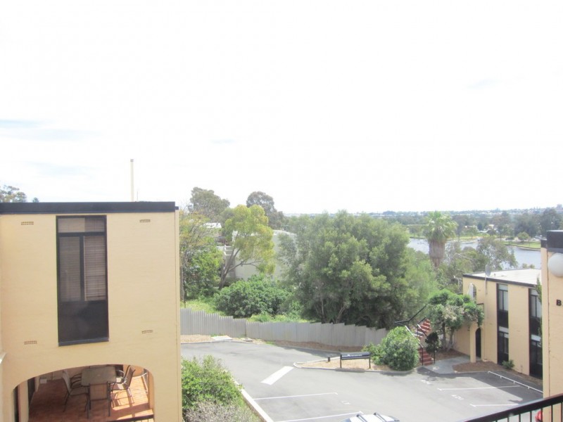 B29/62 Great Eastern Highway, Rivervale WA 6103