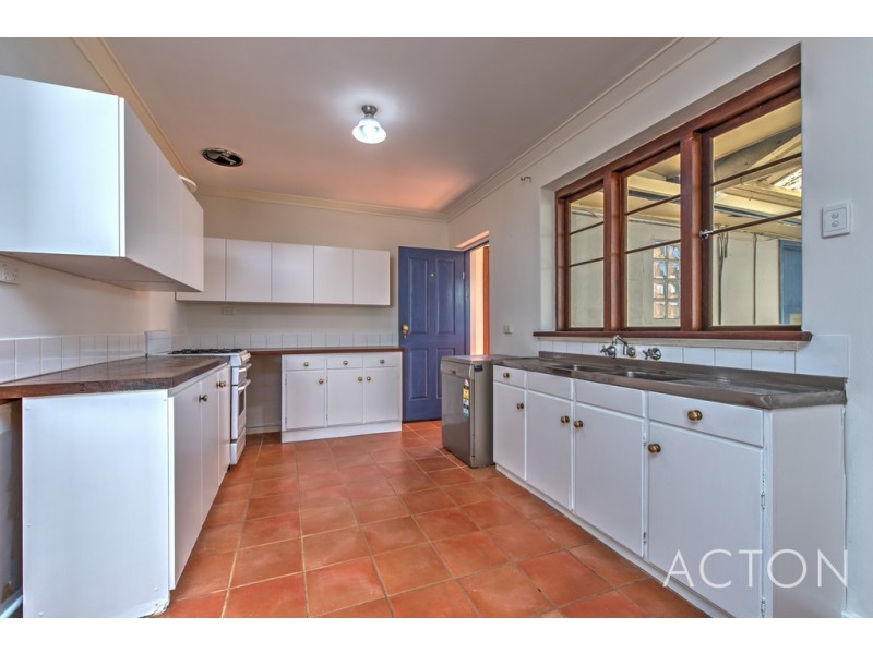 14 Burgess Street, Leederville WA 6007