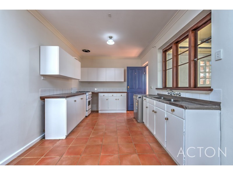 14 Burgess Street, Leederville WA 6007