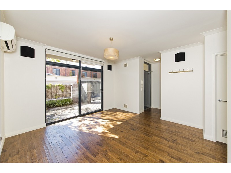 17/1 Simper Street, Wembley WA 6014