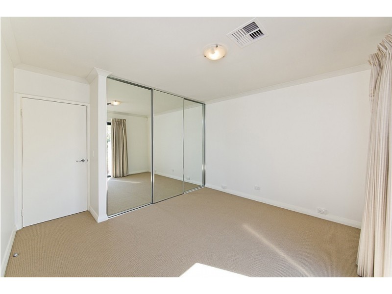 17/1 Simper Street, Wembley WA 6014