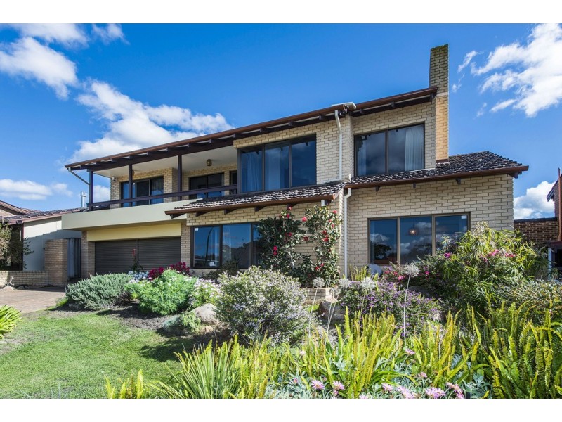 35 Mantua Crescent, Churchlands WA 6018