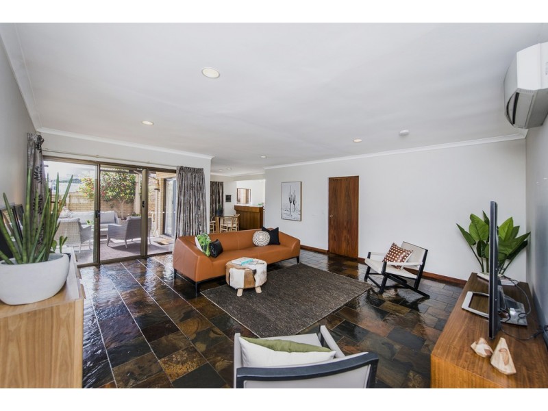 35 Mantua Crescent, Churchlands WA 6018