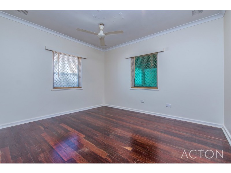 52 Kitchener Street, Trigg WA 6029