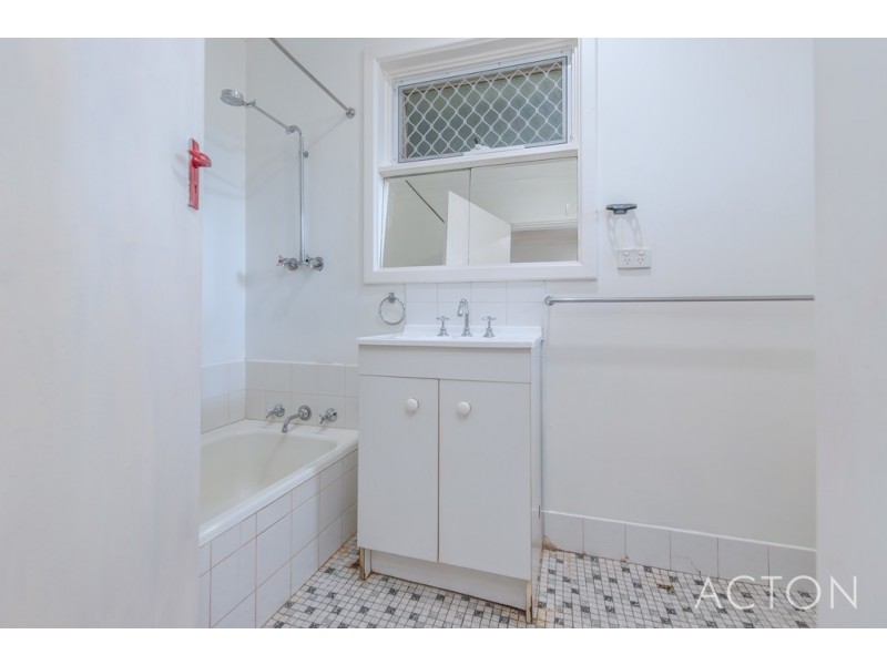 52 Kitchener Street, Trigg WA 6029