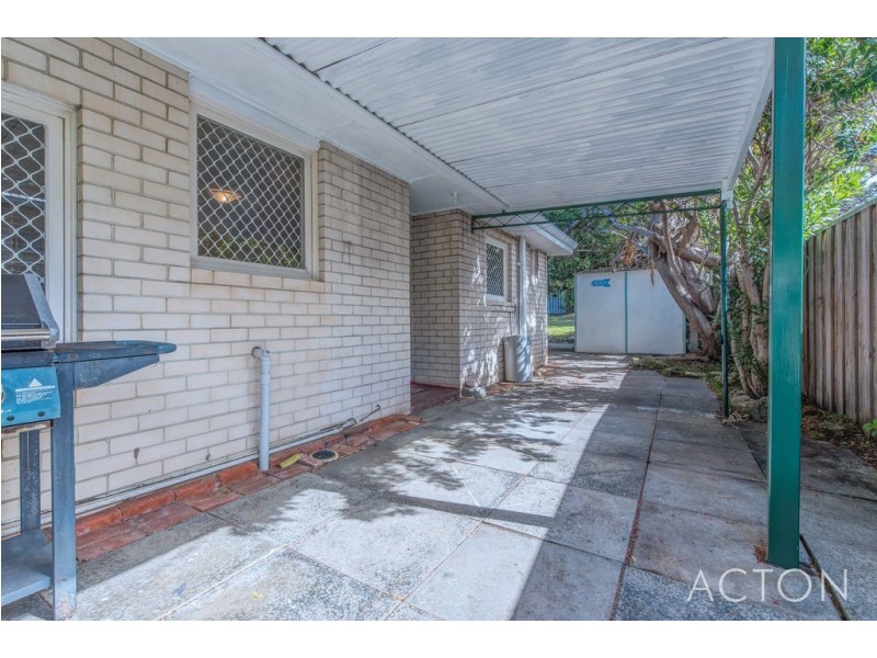 52 Kitchener Street, Trigg WA 6029