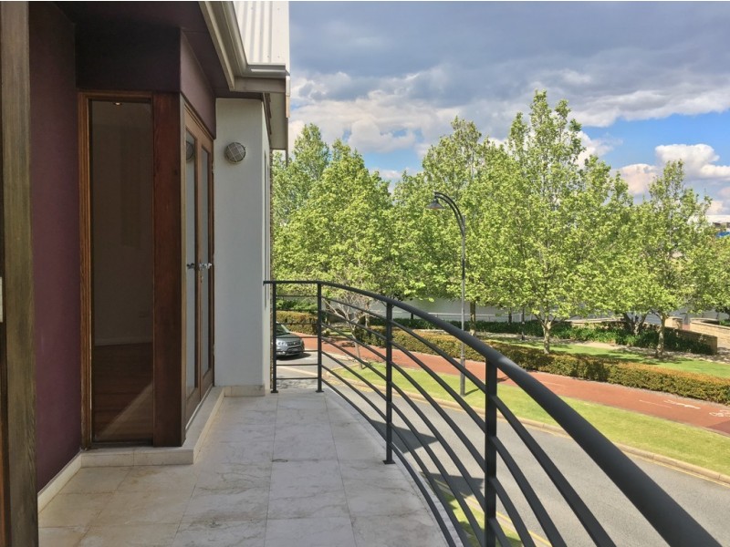 14 Mere View Way, Subiaco WA 6008