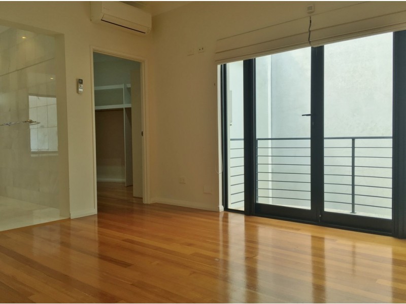 14 Mere View Way, Subiaco WA 6008