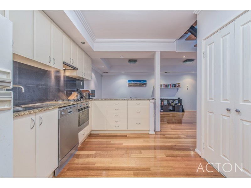 163B Grand Promenade, Doubleview WA 6018