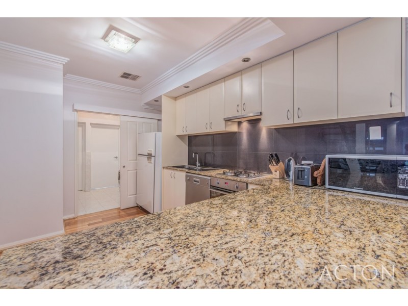 163B Grand Promenade, Doubleview WA 6018