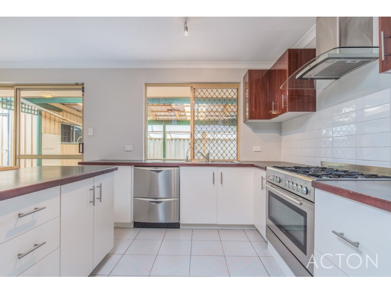 28 St Anthony Drive, Stirling WA 6021