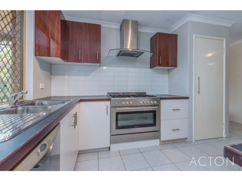 28 St Anthony Drive, Stirling WA 6021