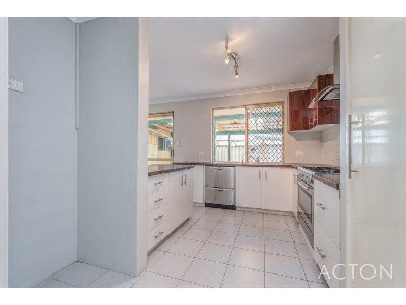 28 St Anthony Drive, Stirling WA 6021