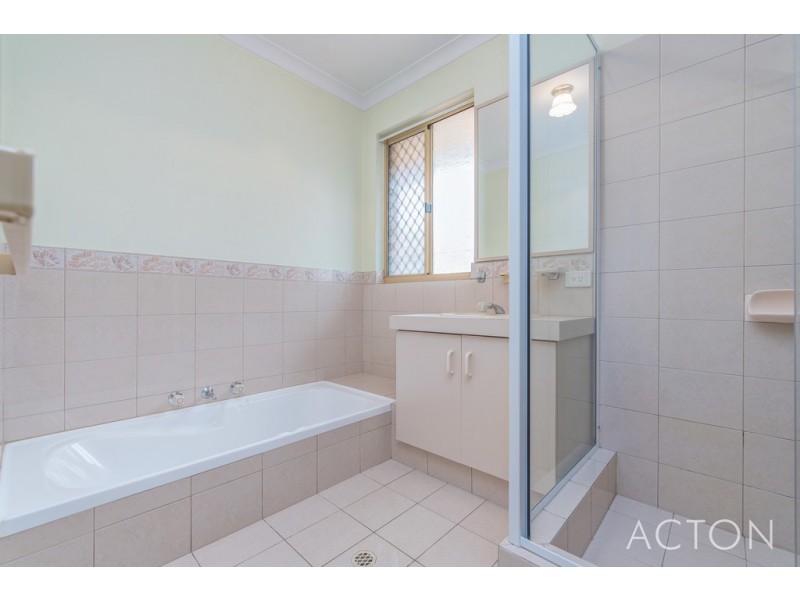 28 St Anthony Drive, Stirling WA 6021