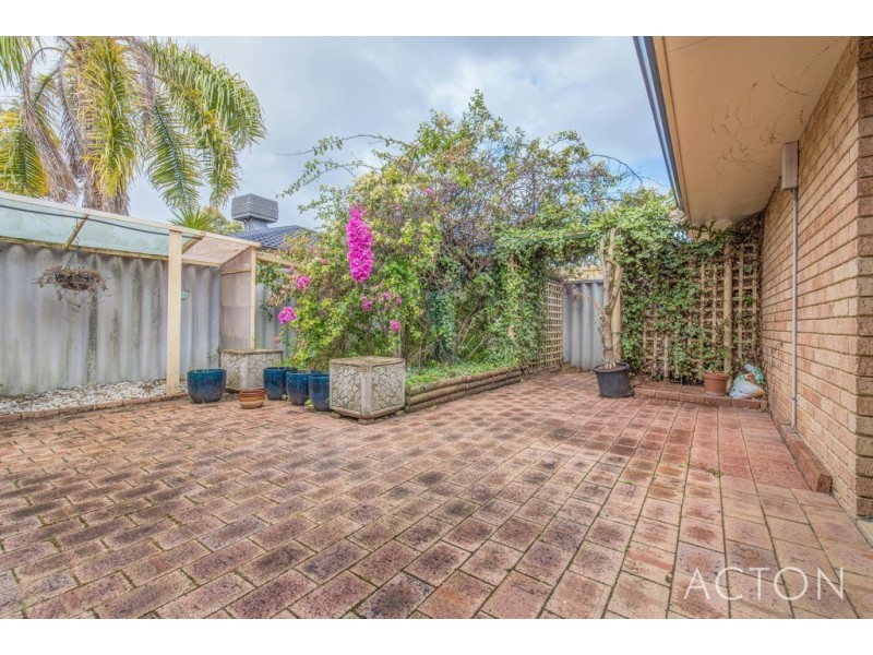 28 St Anthony Drive, Stirling WA 6021