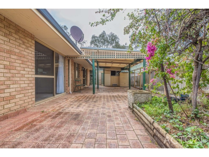 28 St Anthony Drive, Stirling WA 6021